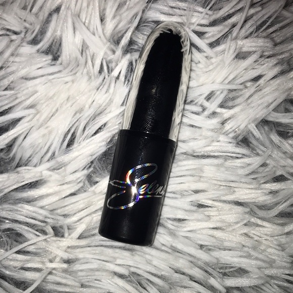 Mac Cosmetics Selena edition lipstick Selena Vive - Picture 6 of 13